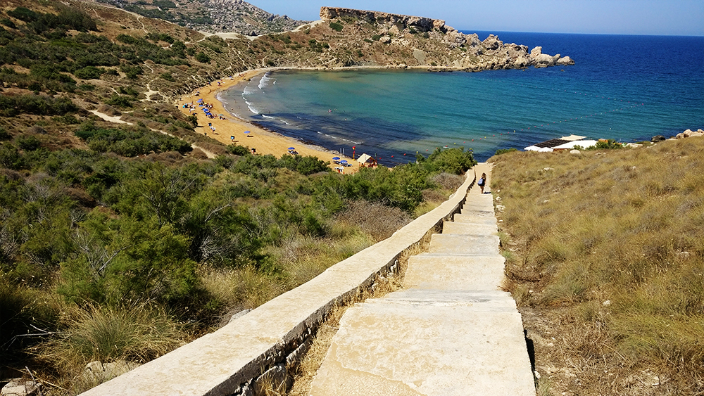 About Malta - The islands - Sandy beach Ghajn Tuffieha-bay