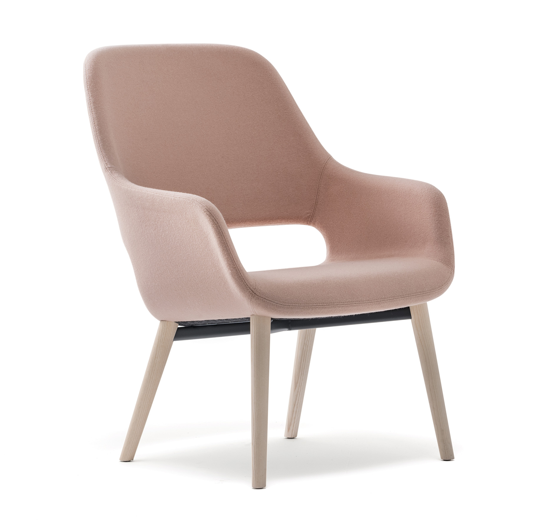 Babila Comfort armchair by Pedrali | Millennial pink ideas for your perfect home