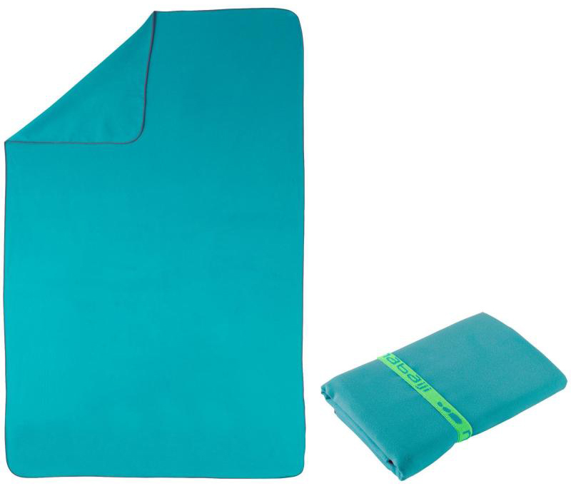 Microfibre towel from Decathlon - Useful gift ideas for travel lovers | Aliz’s Wonderland